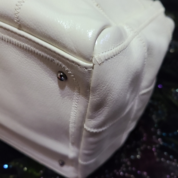 Chanel Bag - Picture 12 of 16